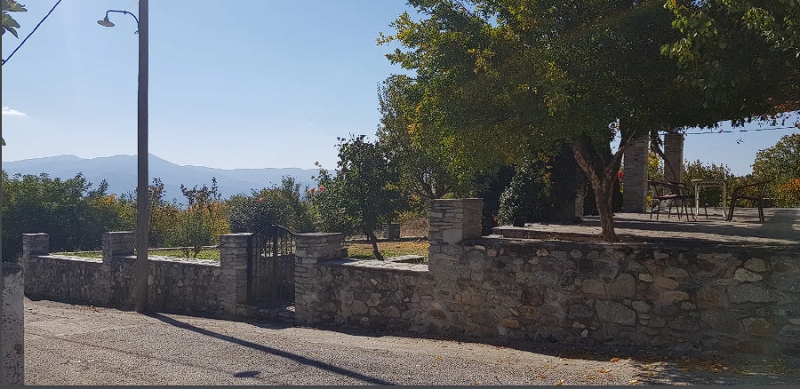 παραδοσιακή μονοκατοικία