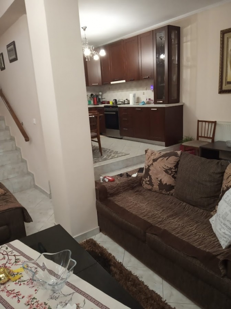 ΕΞΑΙΡΕΤΙΚΗ ανακατασκευασμένη πολυτελής  πέτρινη κατοικία σε 3 επίπεδα