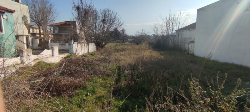 ΕΠΕΝΔΥΤΙΚΟ οικόπεδο για κατοικία .