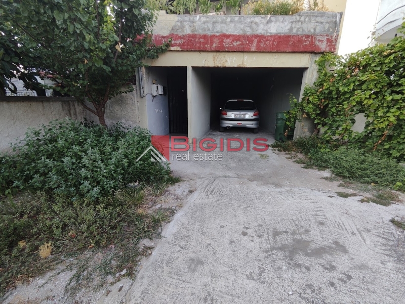 Δυόροφη μονοκατοικία , ισόγεια κατοικίσημη   και 1ος ημιτελής