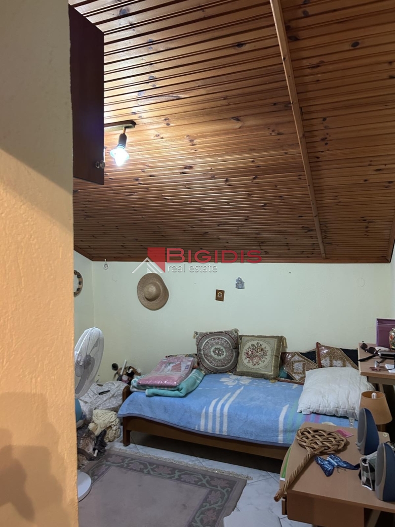 10-84021530 ΔΙΠΛΟΚΑΤΟΙΚΙΑ στην ακτη ΠΕΤΕΙΝΟΥ