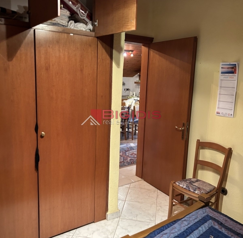 ΔΙΠΛΟΚΑΤΟΙΚΙΑ στην ακτη ΠΕΤΕΙΝΟΥ