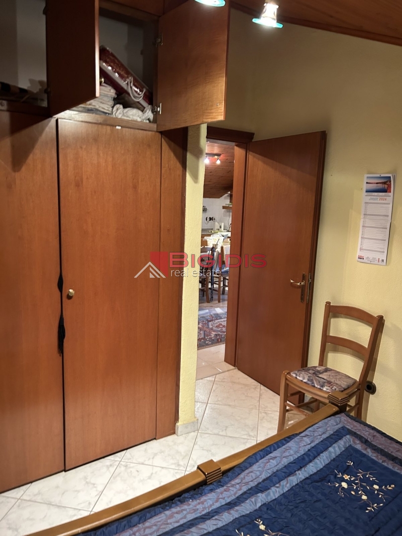10-84026385 ΔΙΠΛΟΚΑΤΟΙΚΙΑ στην ακτη ΠΕΤΕΙΝΟΥ