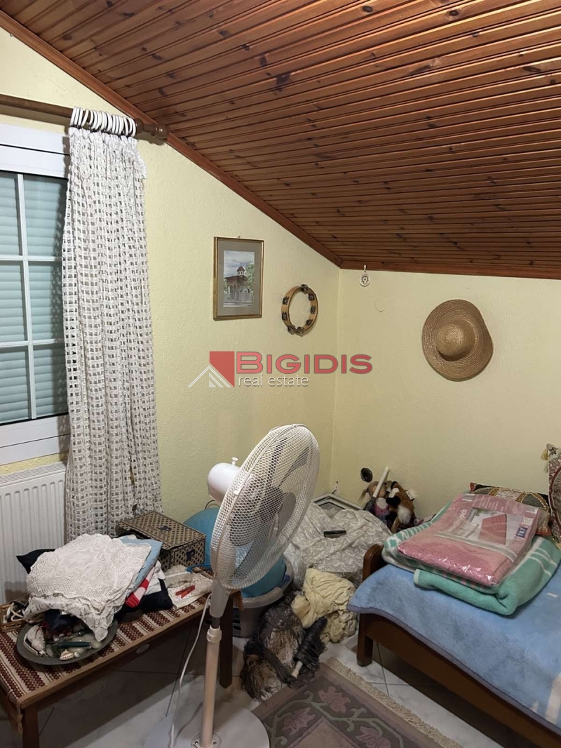 10-84027044 ΔΙΠΛΟΚΑΤΟΙΚΙΑ στην ακτη ΠΕΤΕΙΝΟΥ