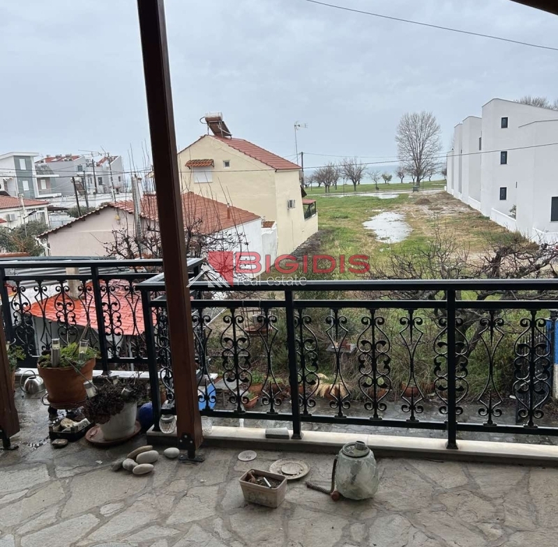 ΔΙΠΛΟΚΑΤΟΙΚΙΑ στην ακτη ΠΕΤΕΙΝΟΥ
