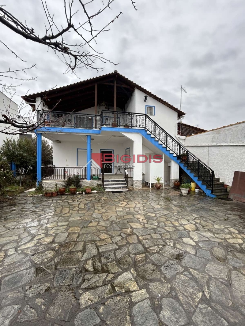 10-84028910 ΔΙΠΛΟΚΑΤΟΙΚΙΑ στην ακτη ΠΕΤΕΙΝΟΥ