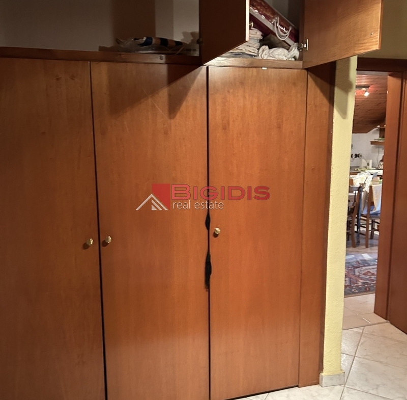 ΔΙΠΛΟΚΑΤΟΙΚΙΑ στην ακτη ΠΕΤΕΙΝΟΥ
