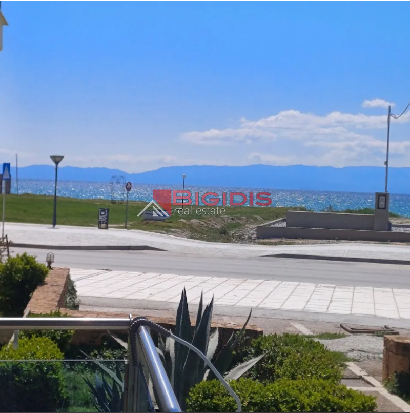 ΕΠΕΝΔΥΤΙΚΟ ΔΙΑΜΕΡΙΣΜΑ ΠΑΡΑΛΙΑ ΟΦΡΥΝΙΟΥ