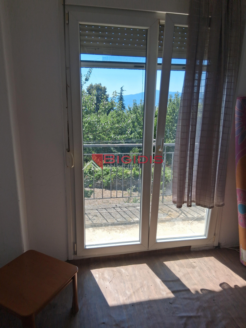 Πανοραμικό διαμέρισμα στα Άνω Πορόια