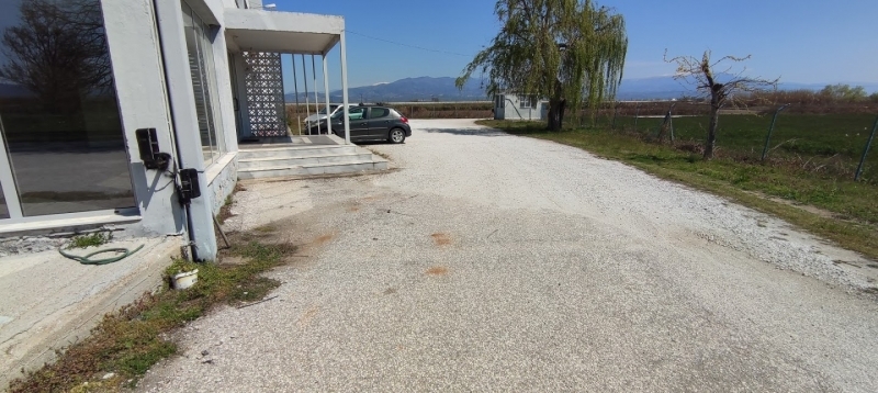 ΒΙΟΜΗΧΑΝΙΚΟΣ ΧΩΡΟΣ  4100 Μ2 ,3700 μ2 ΧΩΡΟΣ ΠΑΡΑΓΩΓΗΣ  ,ΜΕ 400 Μ2 ΓΡΑΦΕΙΑ  σε 13500 μ2 οικόπεδο κοντά στην Ε-75