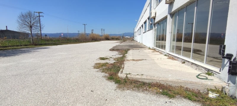 ΒΙΟΜΗΧΑΝΙΚΟΣ ΧΩΡΟΣ  4100 Μ2 ,3700 μ2 ΧΩΡΟΣ ΠΑΡΑΓΩΓΗΣ  ,ΜΕ 400 Μ2 ΓΡΑΦΕΙΑ  σε 13500 μ2 οικόπεδο κοντά στην Ε-75