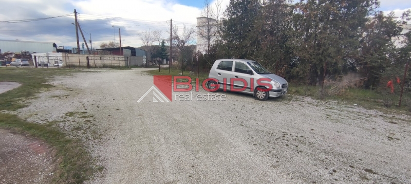 επαγγελματικό κτίριο με υποδομές μουσικής  ταβέρνας , νυχτερινού κέντρου  εκδηλώσεις