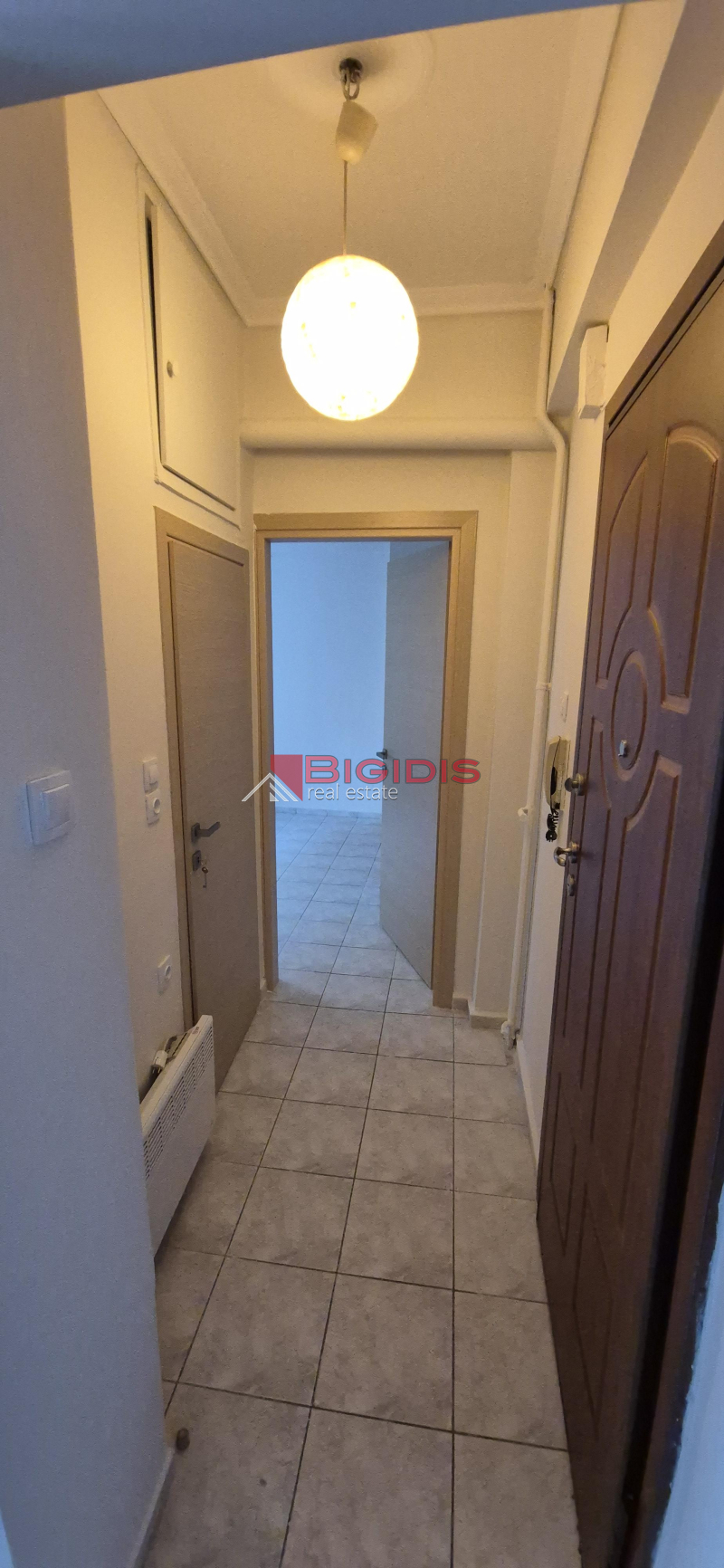 20-83718433 Γκαρσονιέρα στο κέντρο