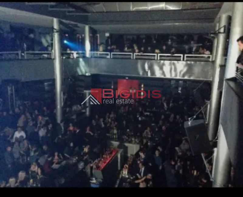 Κατάστημα για λειτουργία κέντρο διασκέδασης η αίθουσα εκδηλώσεων.