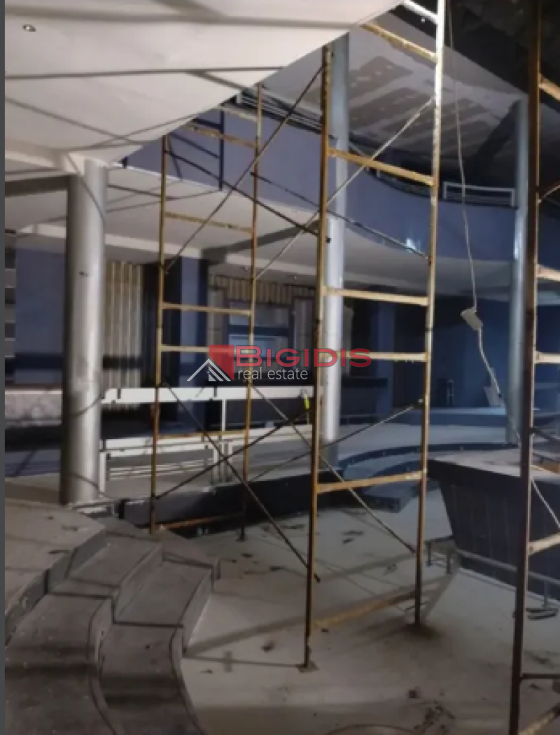 Κατάστημα για λειτουργία κέντρο διασκέδασης η αίθουσα εκδηλώσεων.