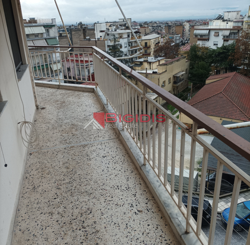 Διαμέρισμα με εμβαδόν 80 τ.μ. προς ενοικίαση στην περιοχή Τριών Ταξιαρχών