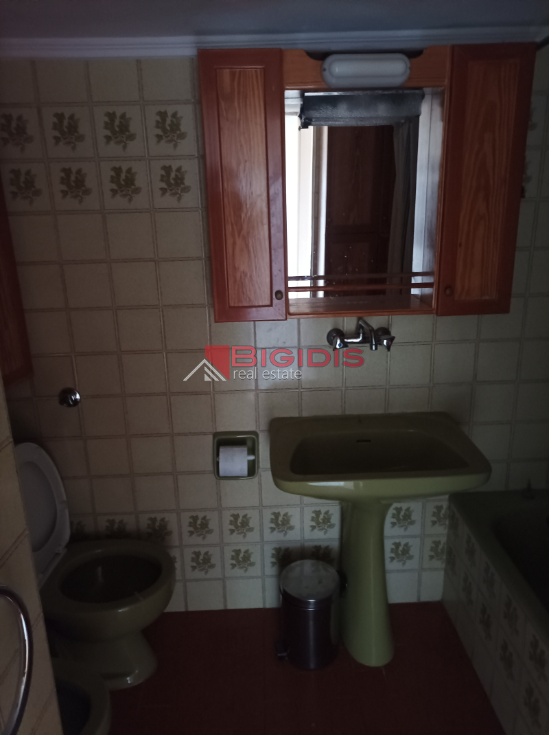 Διαμέρισμα με εμβαδόν 80 τ.μ. προς ενοικίαση στην περιοχή Τριών Ταξιαρχών