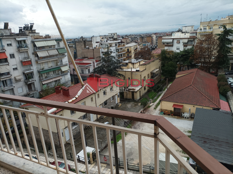 Διαμέρισμα με εμβαδόν 80 τ.μ. προς ενοικίαση στην περιοχή Τριών Ταξιαρχών