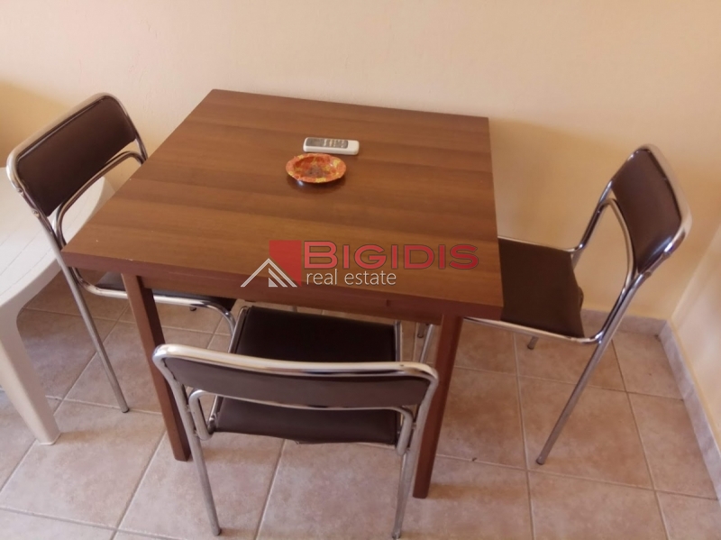 Κωδικός ακινήτου: 22441 – Σέρρες, περιοχή Πυροβολικά. Ενοικιάζεται επιπλωμένη γκαρσονιέρα στον 2ο όροφο,