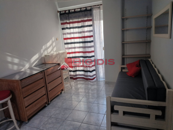 Επιπλωμένη γκαρσονιέρα κατάλληλη για φοιτητές.